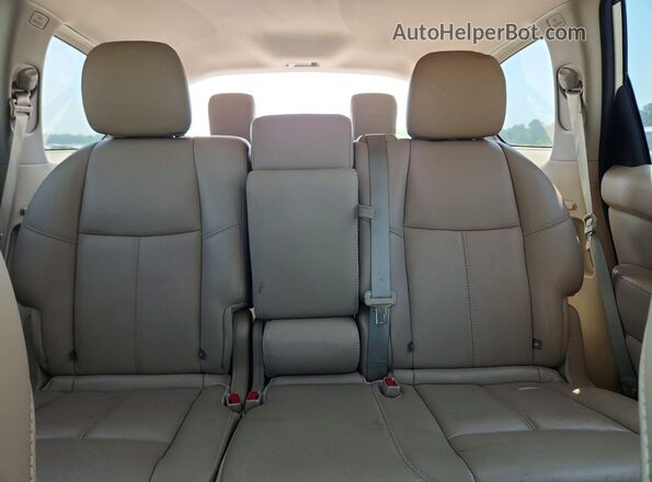 5N1DR2MN1HC642306 2017 NISSAN PATHFINDER Белый Вид задних сидений