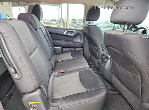 5N1DR2MN1HC909010 2017 NISSAN PATHFINDER Gray Widok wnętrza z tyłu