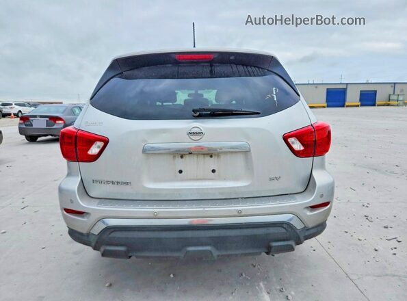 5N1DR2MN1JC650962 2018 NISSAN PATHFINDER Серебряный Вид сзади