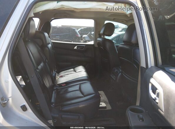 5N1DR2MN2JC658231 2018 NISSAN PATHFINDER Silver VIN կոդի պիտակի տեսք
