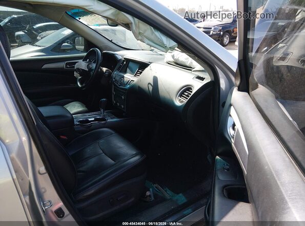 5N1DR2MN2JC658231 2018 NISSAN PATHFINDER Silver Սալոնի դիմացի տեսք