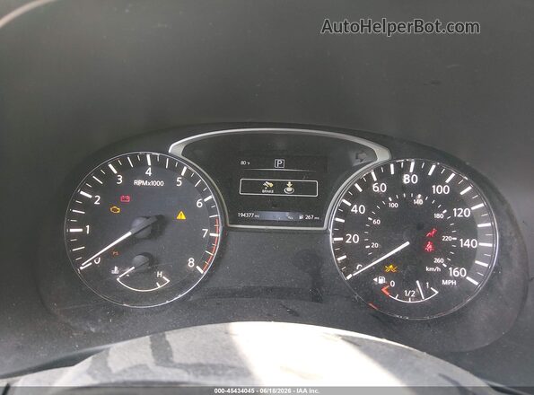 5N1DR2MN2JC658231 2018 NISSAN PATHFINDER Silver Հետևի նստատեղերի տեսք