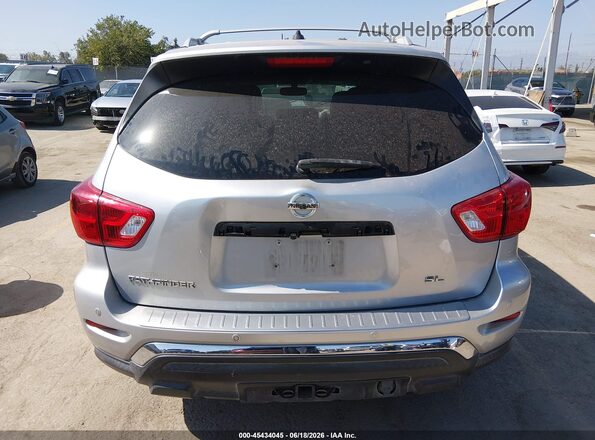 5N1DR2MN2JC658231 2018 NISSAN PATHFINDER Silver 