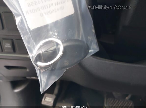 5N1DR2MN2KC580860 2019 NISSAN PATHFINDER Silver Dashboard view