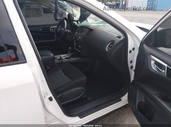 5N1DR2MN4JC604140 2018 NISSAN PATHFINDER Black Front interior view