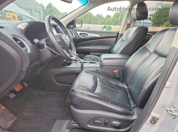 5N1DR2MN4JC641673 2018 NISSAN PATHFINDER Silver Սալոնի դիմացի տեսք