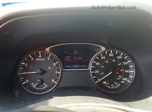 5N1DR2MN5JC626924 2018 NISSAN PATHFINDER Silver Vista del cuadro de instrumentos