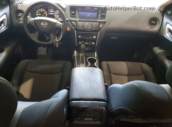 5N1DR2MN7HC656923 2017 NISSAN PATHFINDER Серебряный Вид панели приборов