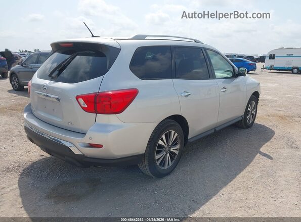 5N1DR2MN7JC610577 2018 NISSAN PATHFINDER Silver Задня права чверть