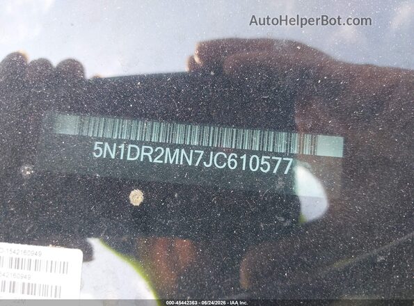 5N1DR2MN7JC610577 2018 NISSAN PATHFINDER Silver 