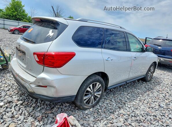5N1DR2MN7JC616217 2018 NISSAN PATHFINDER Silver Задня права чверть