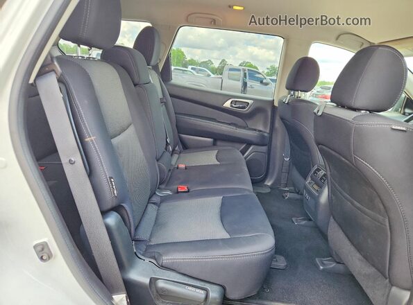 5N1DR2MN7KC601816 2019 NISSAN PATHFINDER White Вид задньої частини салону