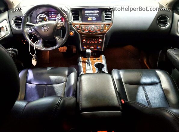5N1DR2MN8HC901017 2017 NISSAN PATHFINDER Black Առջևի վահանակի տեսք