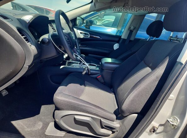 5N1DR2MN9KC585506 2019 NISSAN PATHFINDER Silver Front interior view