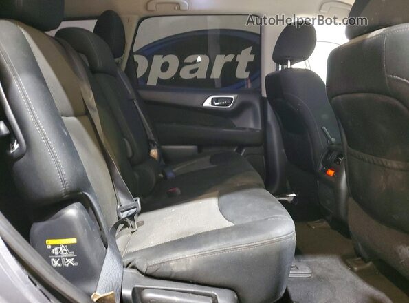 5N1DR2MNXHC601639 2017 NISSAN PATHFINDER Gray Widok wnętrza z tyłu