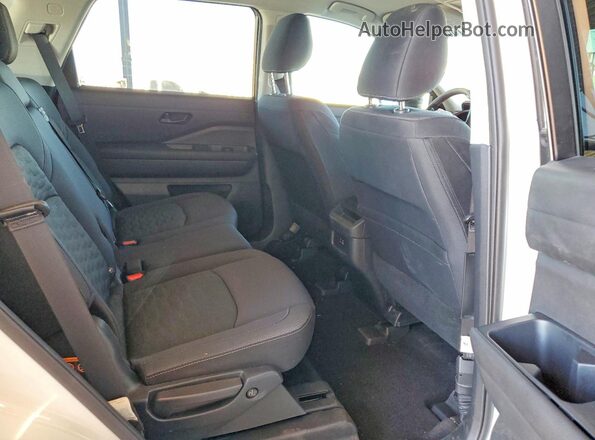 5N1DR3AA3SC248675 2025 NISSAN PATHFINDER White Вид задньої частини салону