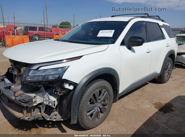 5N1DR3AA8PC261073 2023 NISSAN PATHFINDER White წინა მარცხენა ხედი სამი მეოთხედიდან