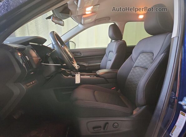 5N1DR3BC3SC235800 2025 NISSAN PATHFINDER Blue Front interior view