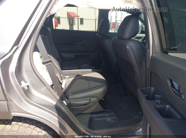 5N1DR3BD4SC240349 2025 NISSAN PATHFINDER Gray VIN կոդի պիտակի տեսք