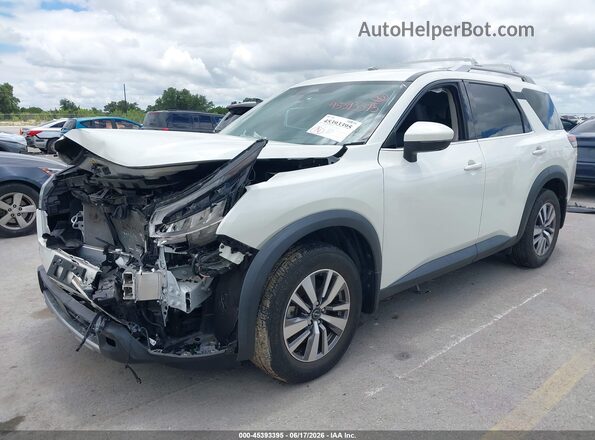 5N1DR3CA8PC231844 2023 NISSAN PATHFINDER White Vista tres cuartos delantera izquierda