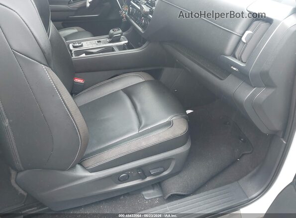 5N1DR3CD0PC229466 2023 NISSAN PATHFINDER White Vista interior delantera