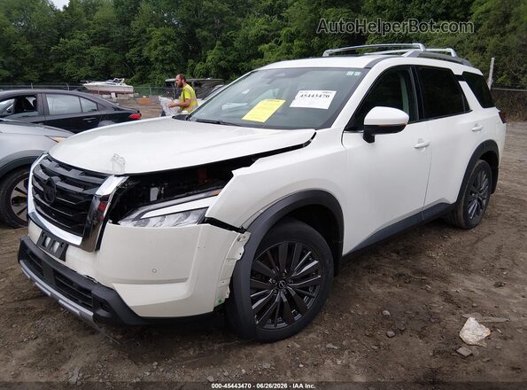 5N1DR3CD4RC245964 2024 NISSAN PATHFINDER White Vista tres cuartos delantera izquierda