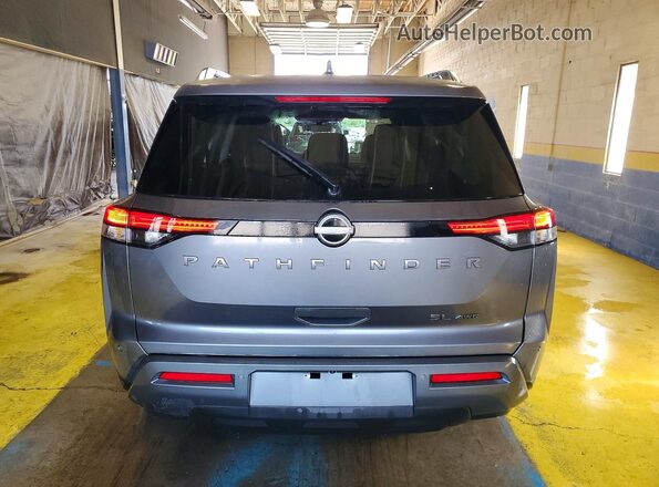 5N1DR3CE9TC244986 2026 NISSAN PATHFINDER Gray Հետևի տեսք