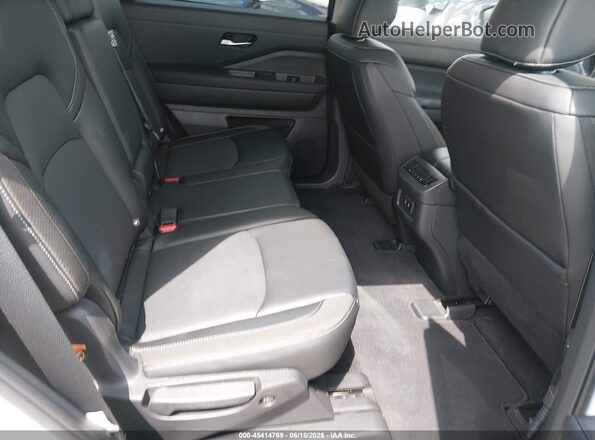 5N1DR3CS1TC215360 2026 NISSAN PATHFINDER White Вид наклейки з VIN-кодом