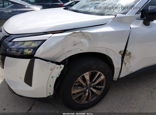 5N1DR3CS1TC215360 2026 NISSAN PATHFINDER White Вид спереду