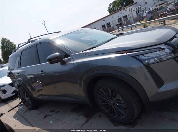 5N1DR3CT6TC229313 2026 NISSAN PATHFINDER Gray Սալոնի հետևի տեսք