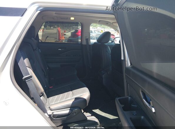 5N1DR3DG2RC272444 2024 NISSAN PATHFINDER Silver Vista de la etiqueta del VIN