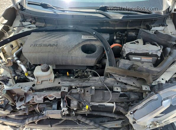 5N1ET2MV2JC827332 2018 NISSAN ROGUE White 