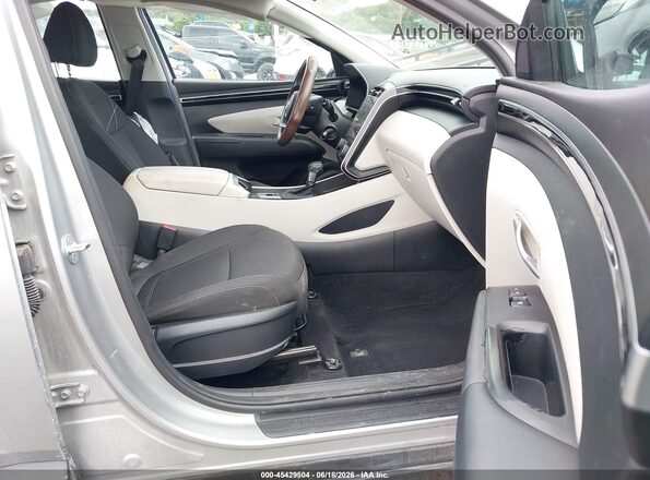 5NMJACAE3NH088904 2022 HYUNDAI TUCSON Silver Widok wnętrza z przodu