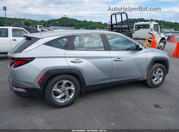 5NMJACAE3NH088904 2022 HYUNDAI TUCSON Silver Widok wnętrza z tyłu