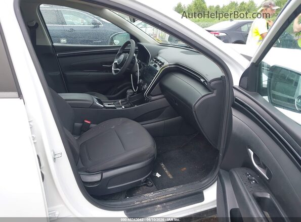 5NMJACAE7NH024915 2022 HYUNDAI TUCSON White Widok wnętrza z przodu