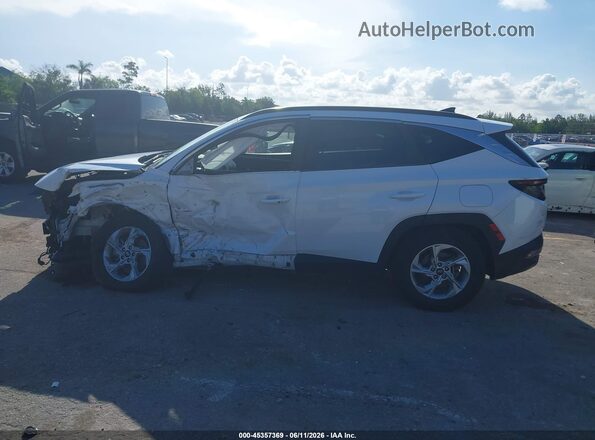 5NMJB3AE0NH068770 2022 HYUNDAI TUCSON White Rear interior view