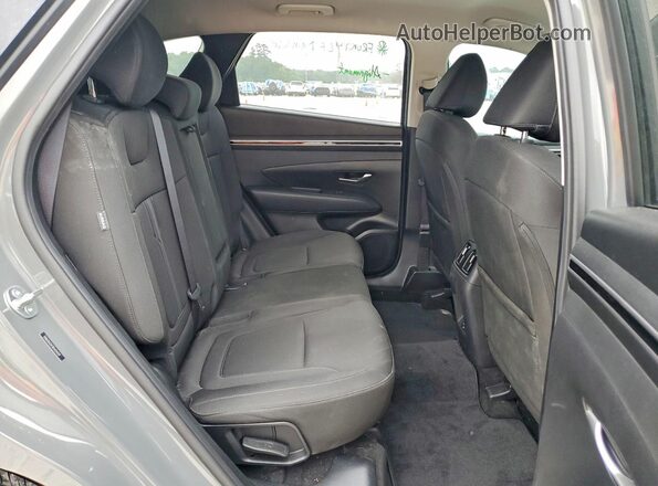 5NMJB3DE1RH424029 2024 HYUNDAI TUCSON Gray Vista interior trasera