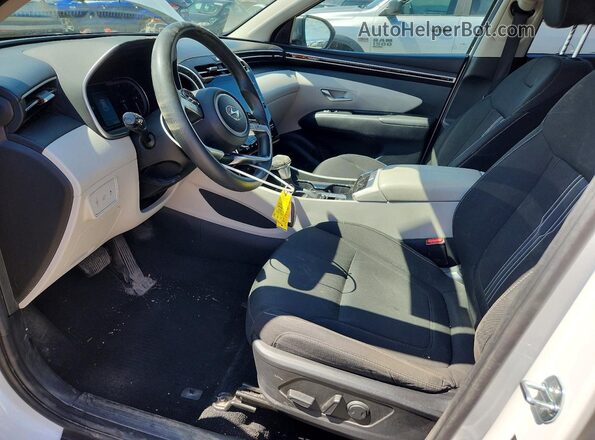 5NMJBCDEXRH325497 2024 HYUNDAI TUCSON White Widok wnętrza z przodu