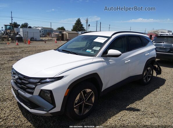 5NMJBCDEXSH558642 2025 HYUNDAI TUCSON White წინა მარცხენა ხედი სამი მეოთხედიდან
