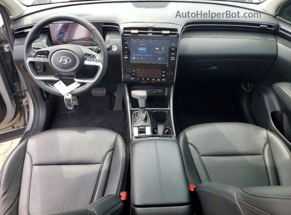 5NMJFCAE2PH239834 2023 HYUNDAI TUCSON Серебряный Вид панели приборов