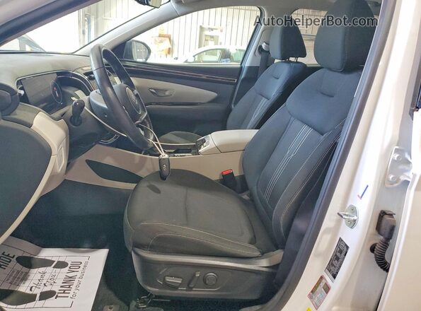 5NMJFCAE4NH056335 2022 HYUNDAI TUCSON White წინა სალონის ხედი