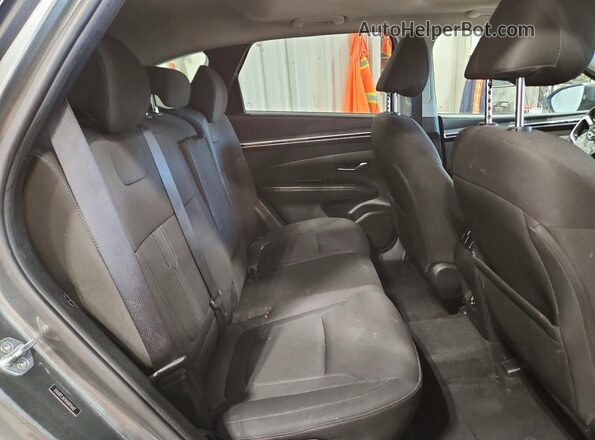 5NMJFCAE4NH075662 2022 HYUNDAI TUCSON Gray Rear interior view