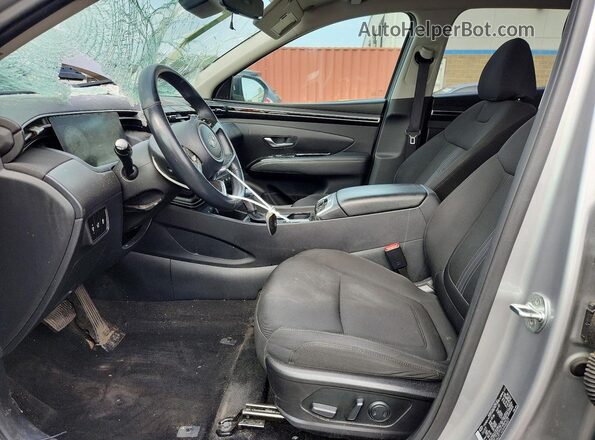 5NMJFCAE5NH060071 2022 HYUNDAI TUCSON Silver Вид салону спереду