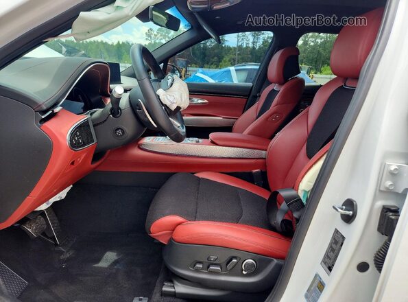 5NMMADTB5RH006697 2024 GENESIS GV70 White წინა სალონის ხედი