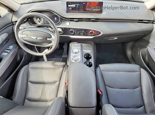 5NMMADTB8SH034872 2025 GENESIS GV70 Black წინა პანელის ხედი