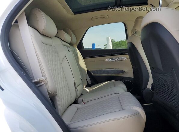 5NMMCDTC2SH027550 2025 GENESIS GV70 White Rear interior view