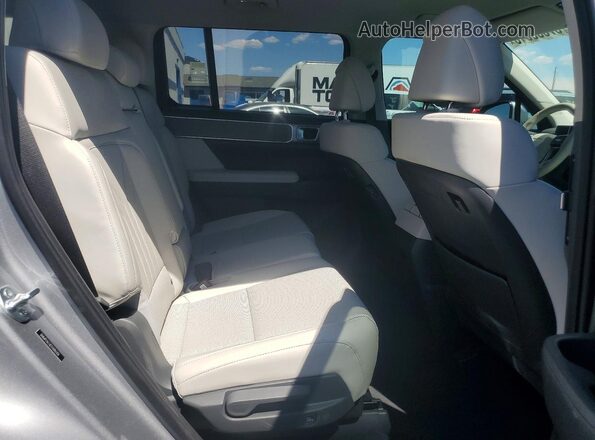 5NMP24G10TH086106 2026 HYUNDAI SANTA Silver Rear interior view
