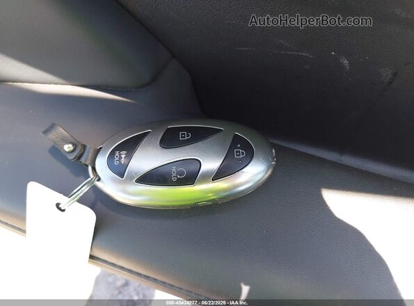 5NMP24GL4SH137039 2025 HYUNDAI SANTA FE Gray Vista del salpicadero
