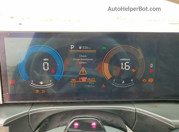 5NMP24GLXSH111366 2025 HYUNDAI SANTA Silver ხელსაწყოთა პანელის ხედი