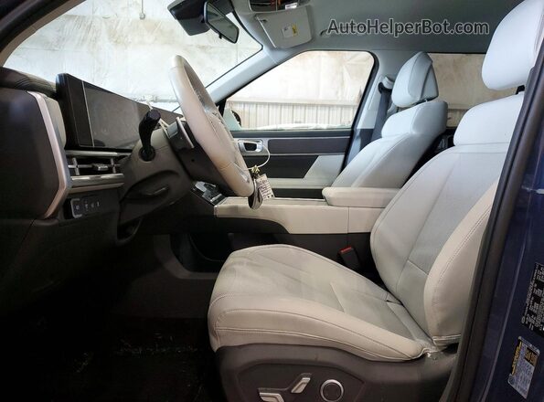 5NMP2DG14SH067671 2025 HYUNDAI SANTA Blue Front interior view